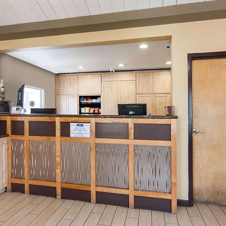 Howard Johnson By Wyndham National City/San Diego South Extérieur photo