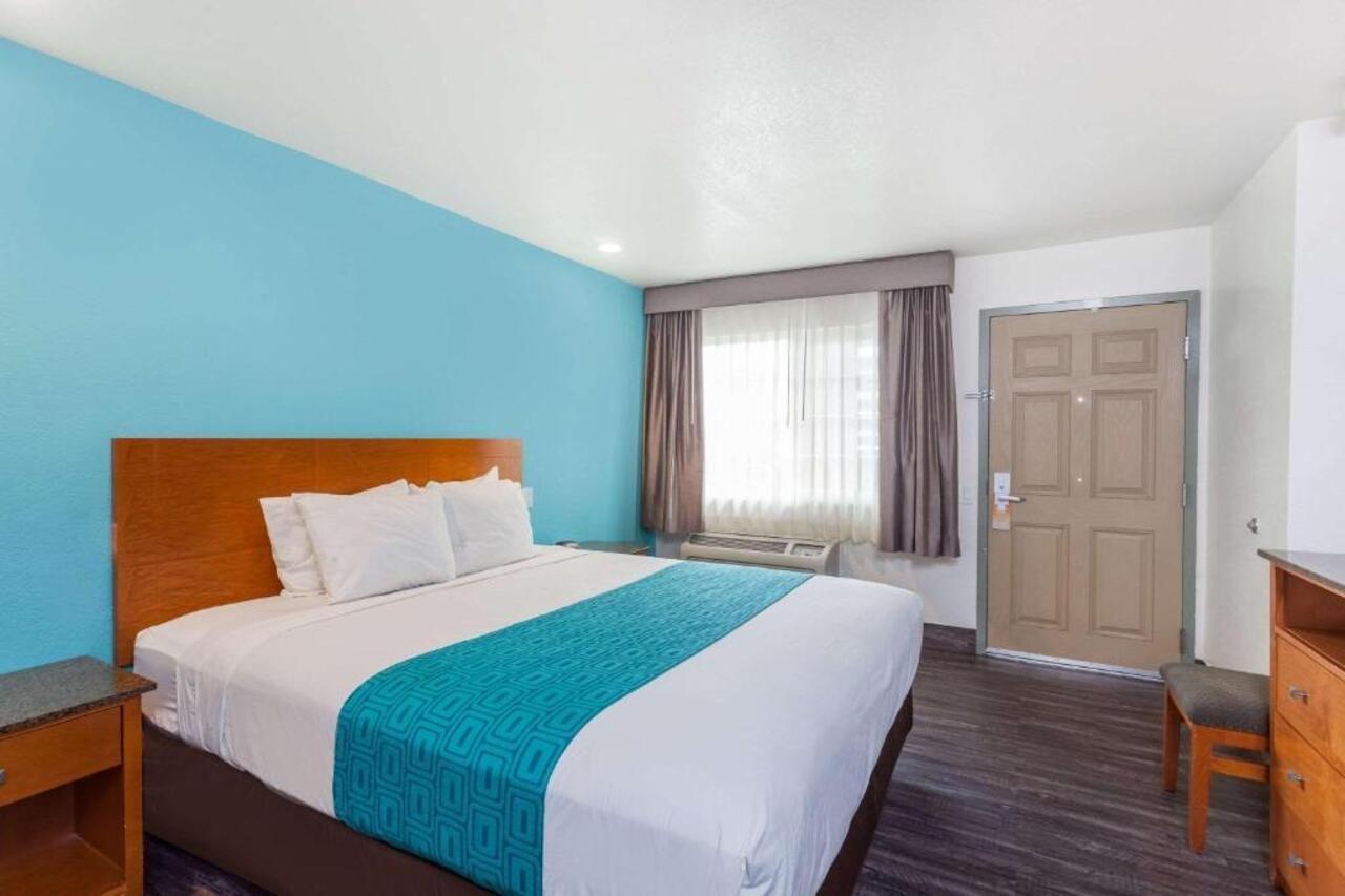 Howard Johnson By Wyndham National City/San Diego South Extérieur photo